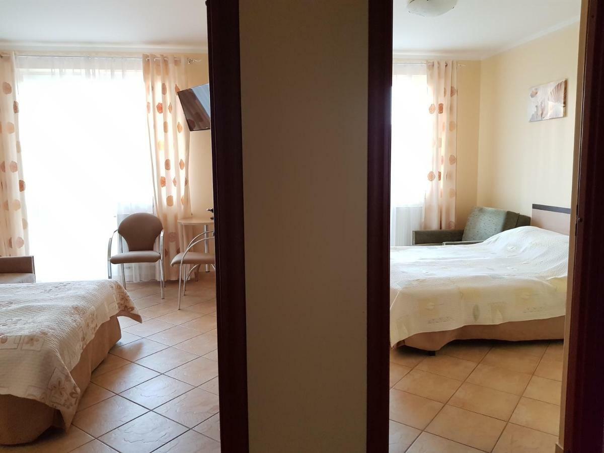 Posejdon Bed and Breakfast Ustronie Morskie Buitenkant foto