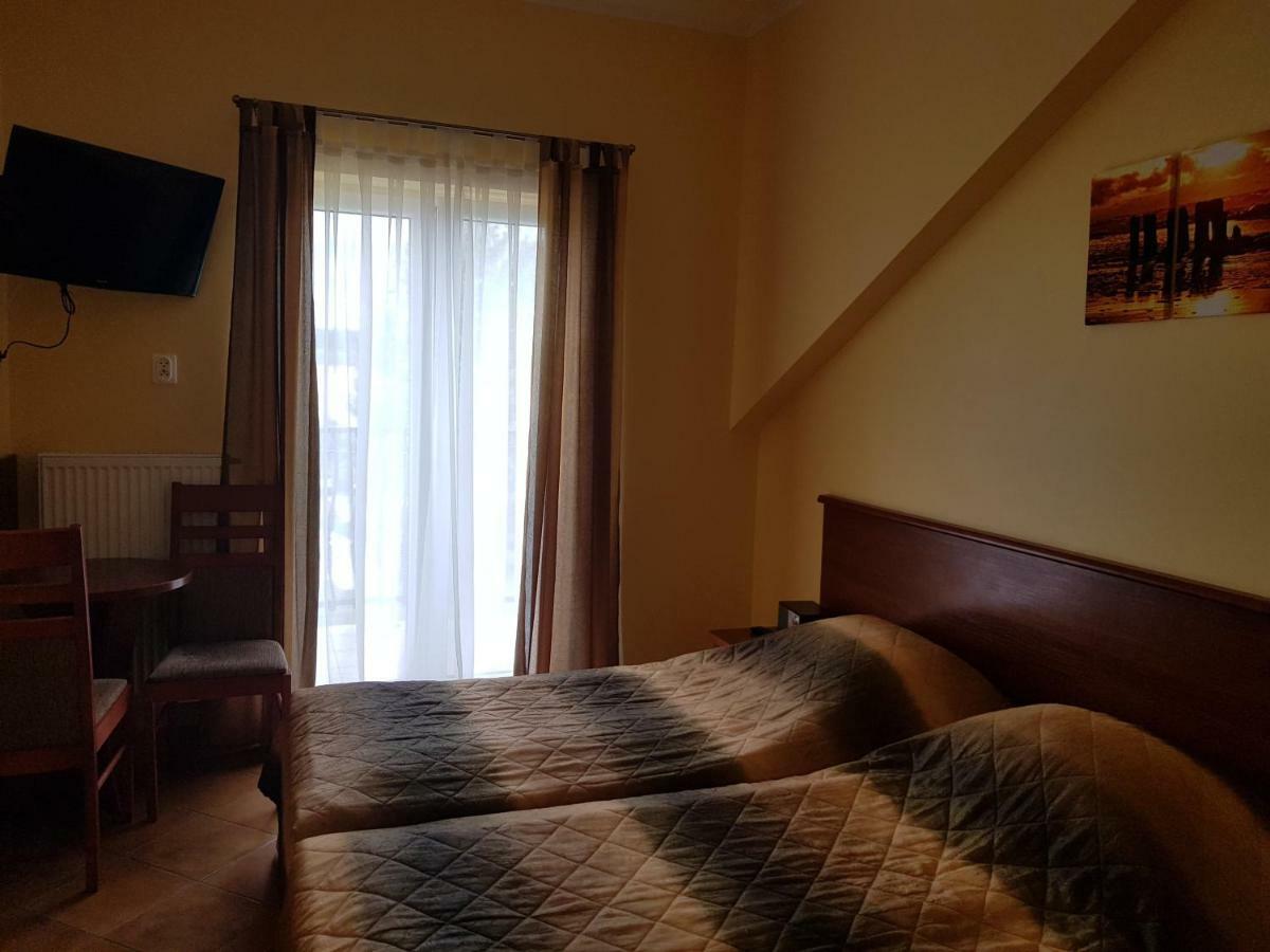 Posejdon Bed and Breakfast Ustronie Morskie Buitenkant foto