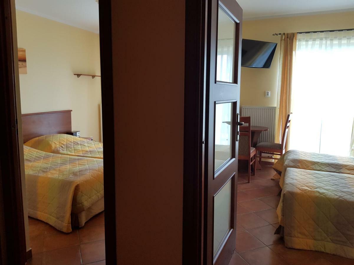Posejdon Bed and Breakfast Ustronie Morskie Buitenkant foto