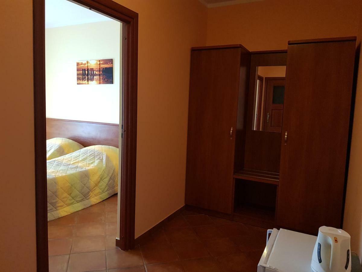 Posejdon Bed and Breakfast Ustronie Morskie Buitenkant foto
